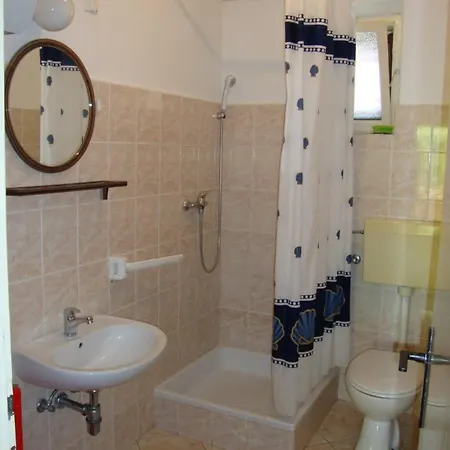 Primosten-huljev Apartment *