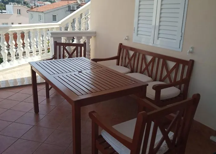 Primosten-huljev * Primošten